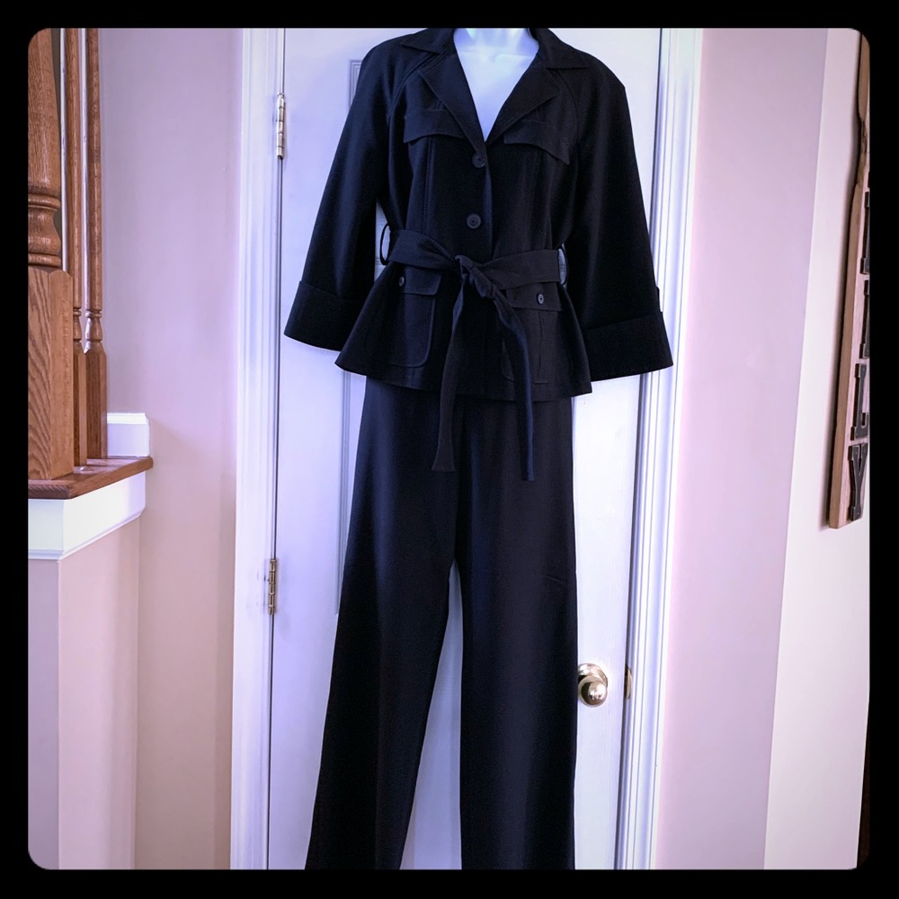 Larry Levine Women’s Dress Pants Suit